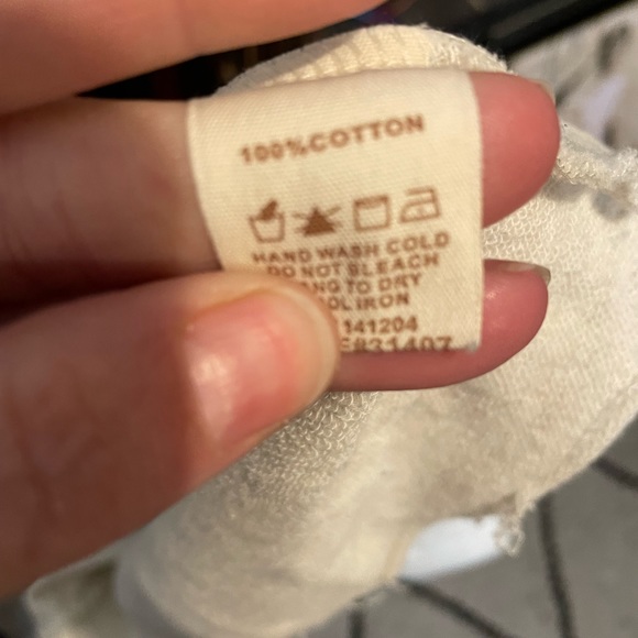 💙M Hem & Thread Top - Picture 8 of 8